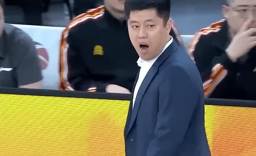 华体会体育官方网站-没了李春江山西彻底垮了！进攻毫无战术，内线万人捅，要不换帅？